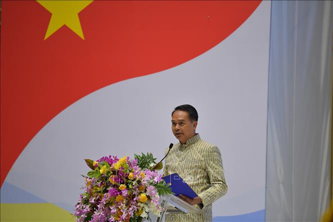 Tỉnh trưởng Udon Thani (Thái Lan) Watana Puttichat phát biểu tại hội nghị. Ảnh: Ngọc Quang/TTXVN